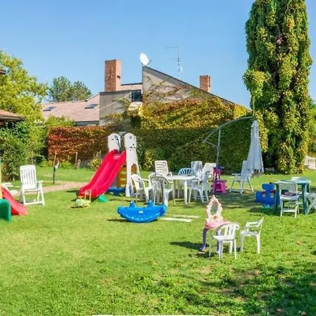Ferienhaus Fuer 6 Personen Ca 50 Qm In Bibione, Adriakueste Italien Und Umgebung - B59969 * Bibione