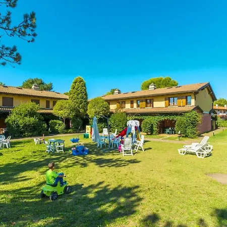 別荘 Ferienhaus Fuer 6 Personen Ca 50 Qm In Bibione, Adriakueste Italien Und Umgebung - B59969 ビビオーネ
